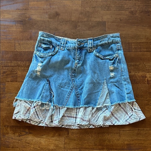 Free People Dresses & Skirts - Free people Y2K vintage inspired boho distress low rise denim miniskirt size 30​